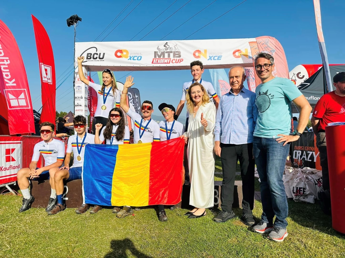 O mie de sportivi și peste două mii de pasionați de ciclism au venit în weekend-ul acesta la Câmpulung pentru Campionatul Balcanic de Mountain Bike XCO și Etapa finală din Cupa României la aceeași disciplină
