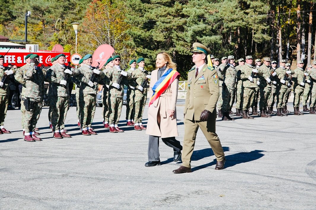 Dumnezeu să binecuvânteze țara pe care o iubim cu toții