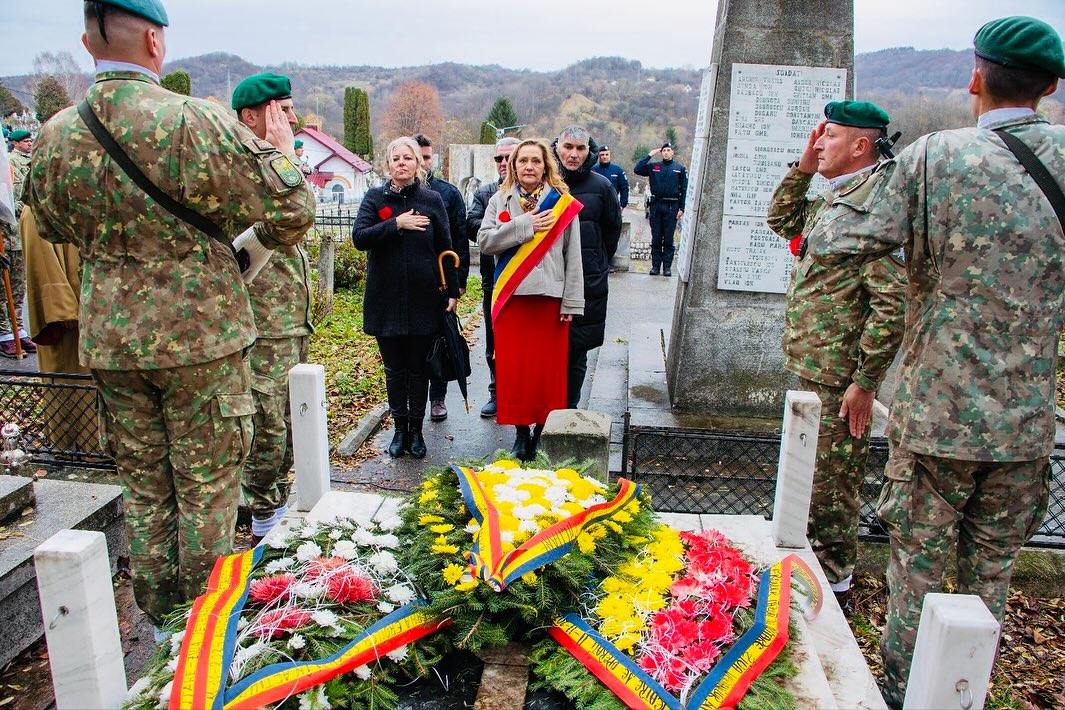 Respect și recunoștință pentru sacrificiile făcute, pentru profesionalism și onoare!