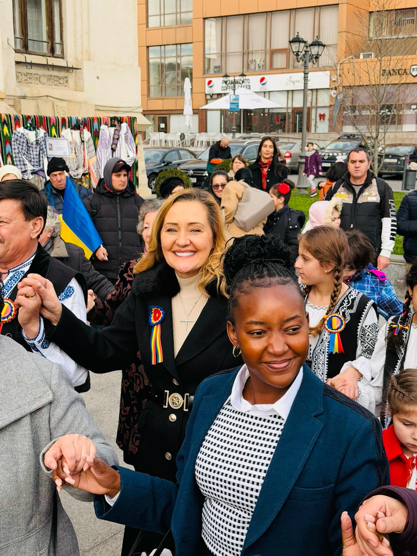 La mulți ani, România!