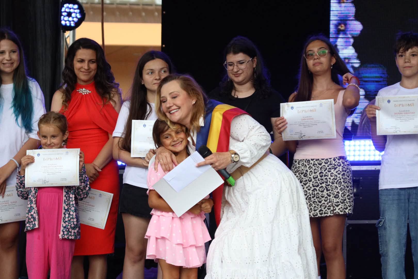 Premierea elevilor și sportivilor cu rezultate deosebite