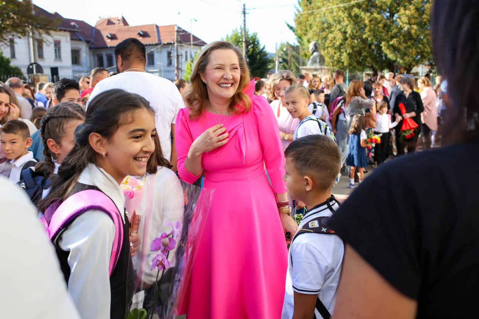 Succes în noul an școlar! Sunt mândră de voi și vă iubesc!